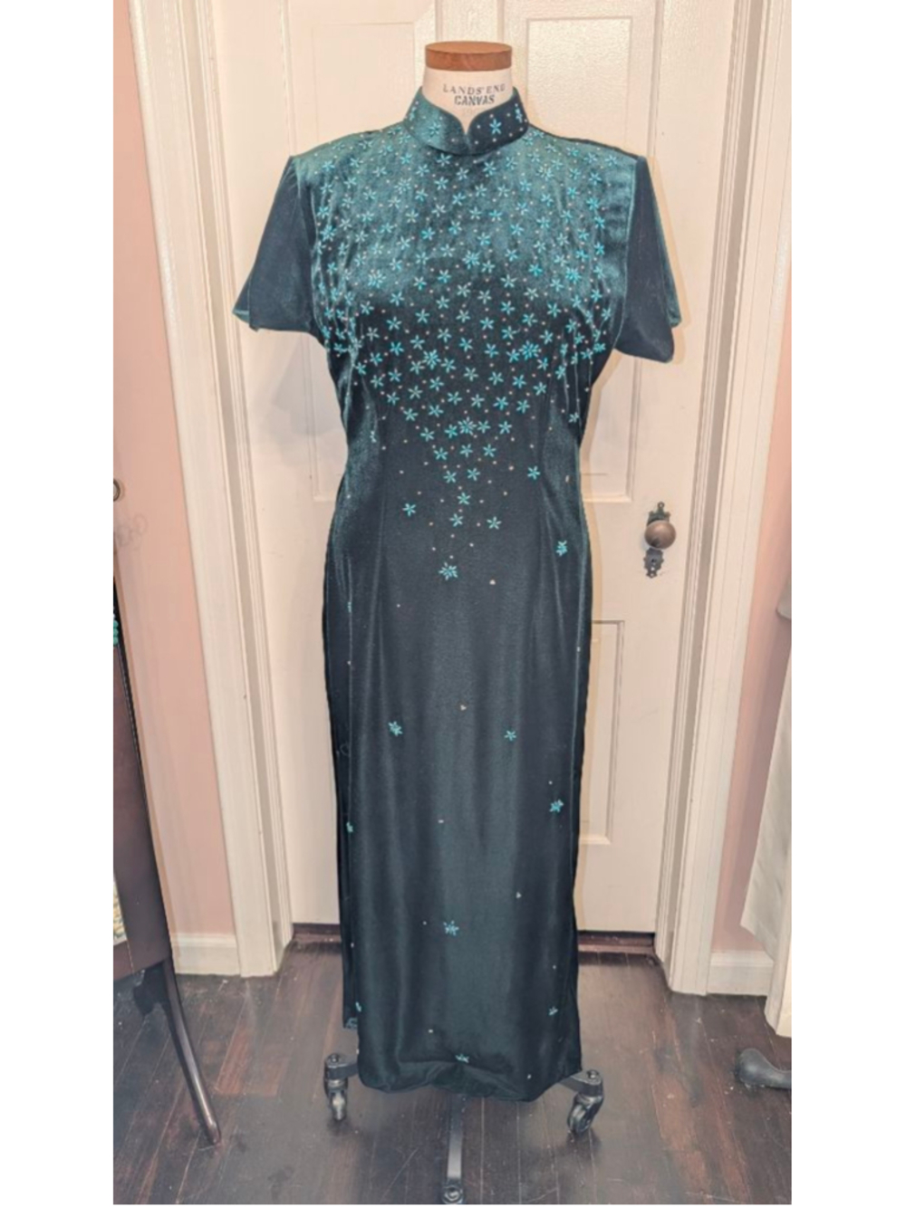 Vintage Embroidered Cheongsam Dress